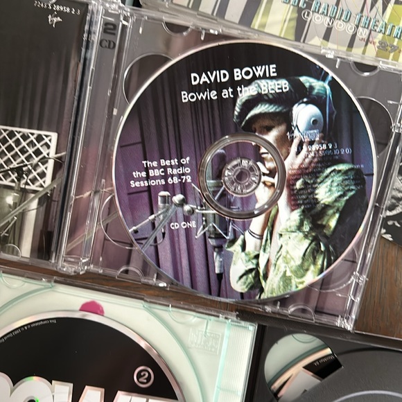 5 David Bowie CDS: Limited Edition Bowie at the Beeb +  Bowie, The Singles - Picture 6 of 16